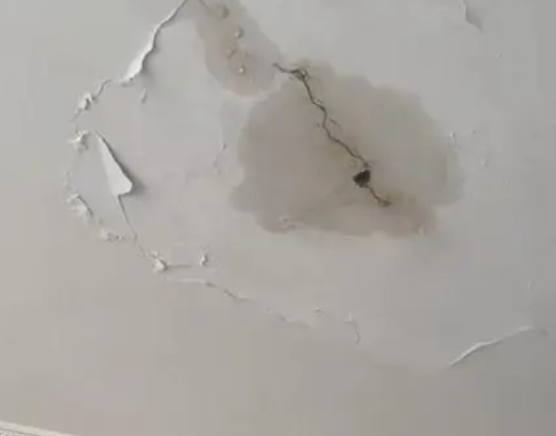 北仑阳台漏水维修公司分享下屋面防水工程质量问题原因分析